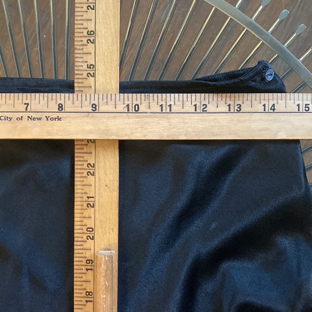 Vintage black satin slip skirt circa 1940s size M - Picture 7 of 10